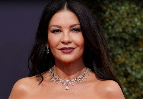 catherine zeta jones nude pictures|Catherine Zeta Jones, 55, poses nude as birthday present to。